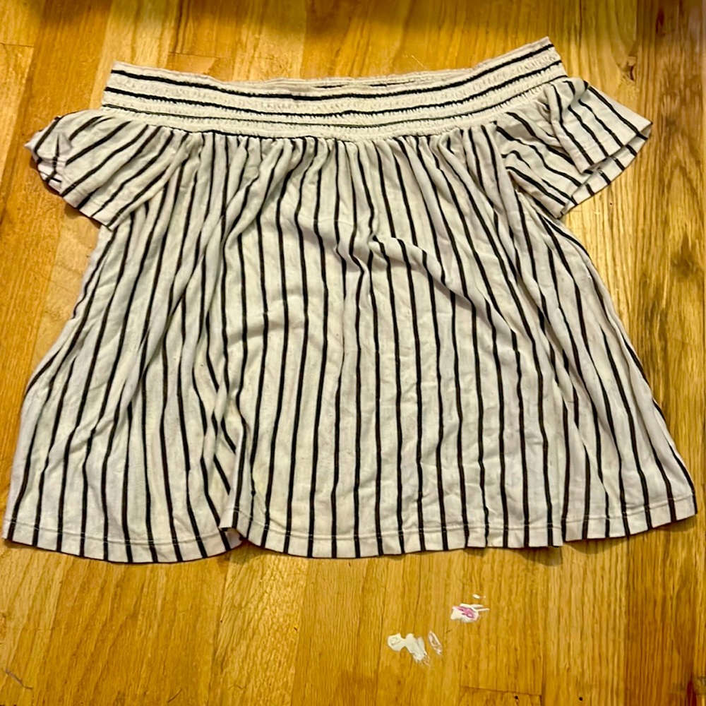 American Eagle cropped shoulder stripped short sleeve tee